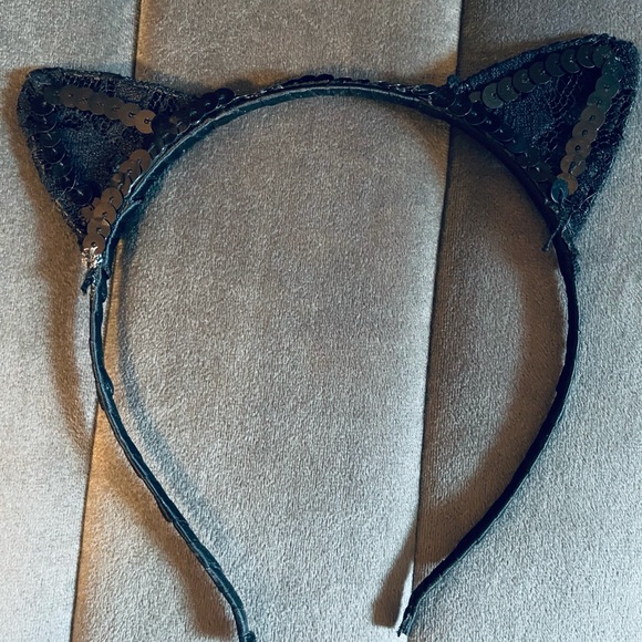 🎊💥HP!!💥🎊 Black Lace & Sequin Cat Ears Headband - Picture 4 of 9